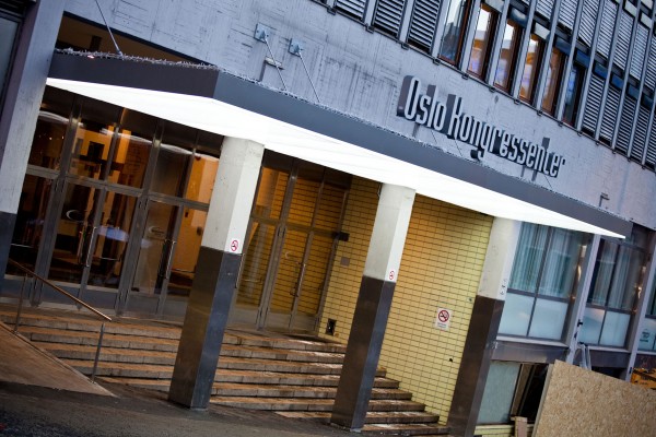 Oslo Kongressenter, lystak og skilt