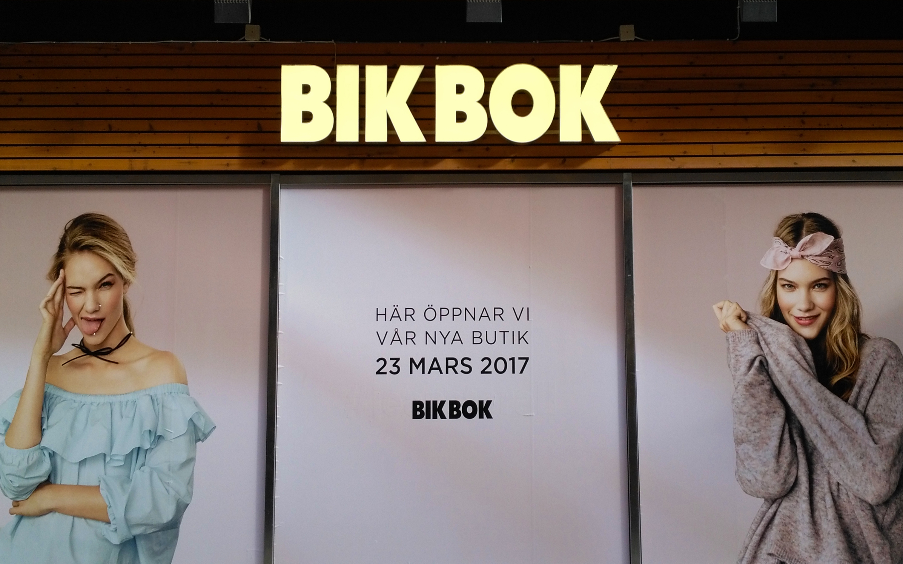 Bik Bok Stockholm - Fasadskylt